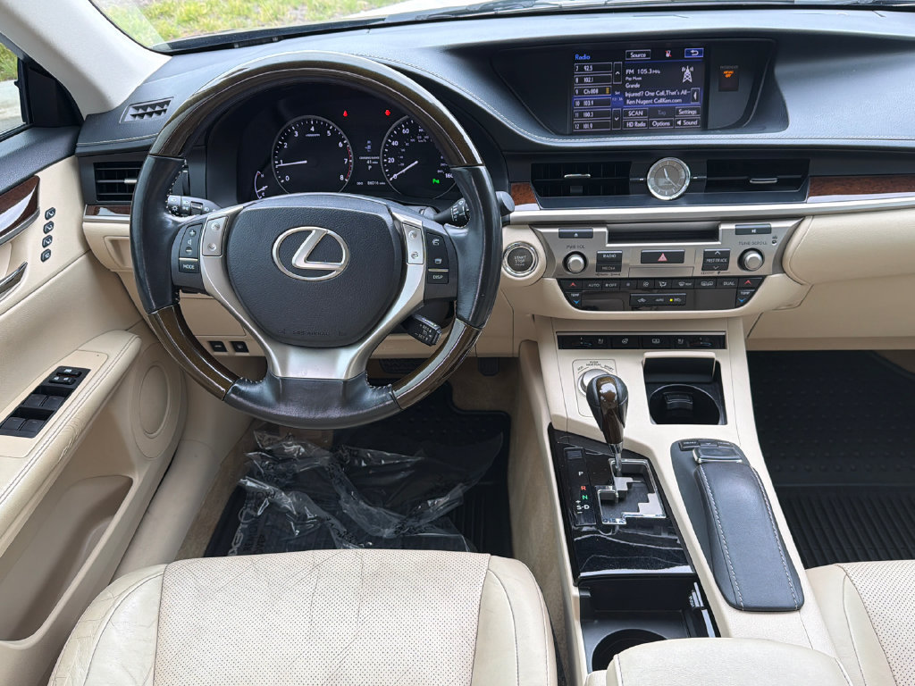 Used 2015 Lexus ES 350 w/ Luxury Package FWD image 24