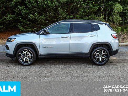 Used 2025 Jeep Compass Limited AWD/4WD image 7