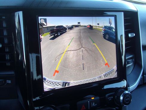 Used 2025 RAM 1500 Big Horn AWD/4WD image 24