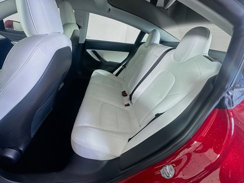 Used 2020 Tesla Model 3 Long Range image 25