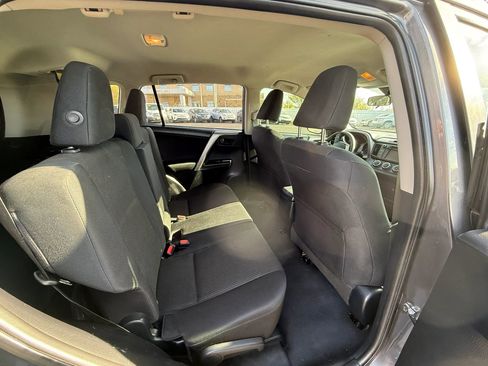 Used 2017 Toyota RAV4 LE image 11