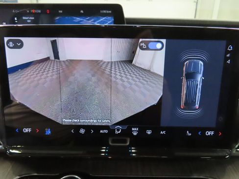 Used 2025 Ford Expedition Max Platinum w/ Platinum Ultimate Package image 23