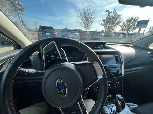 Used 2023 Subaru Crosstrek 2.0i Premium image 18