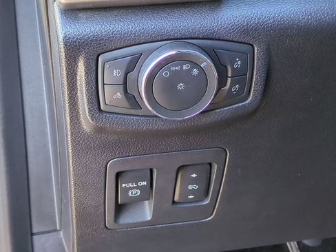 Used 2020 Ford F150 Platinum w/ Equipment Group 701A Luxury image 19