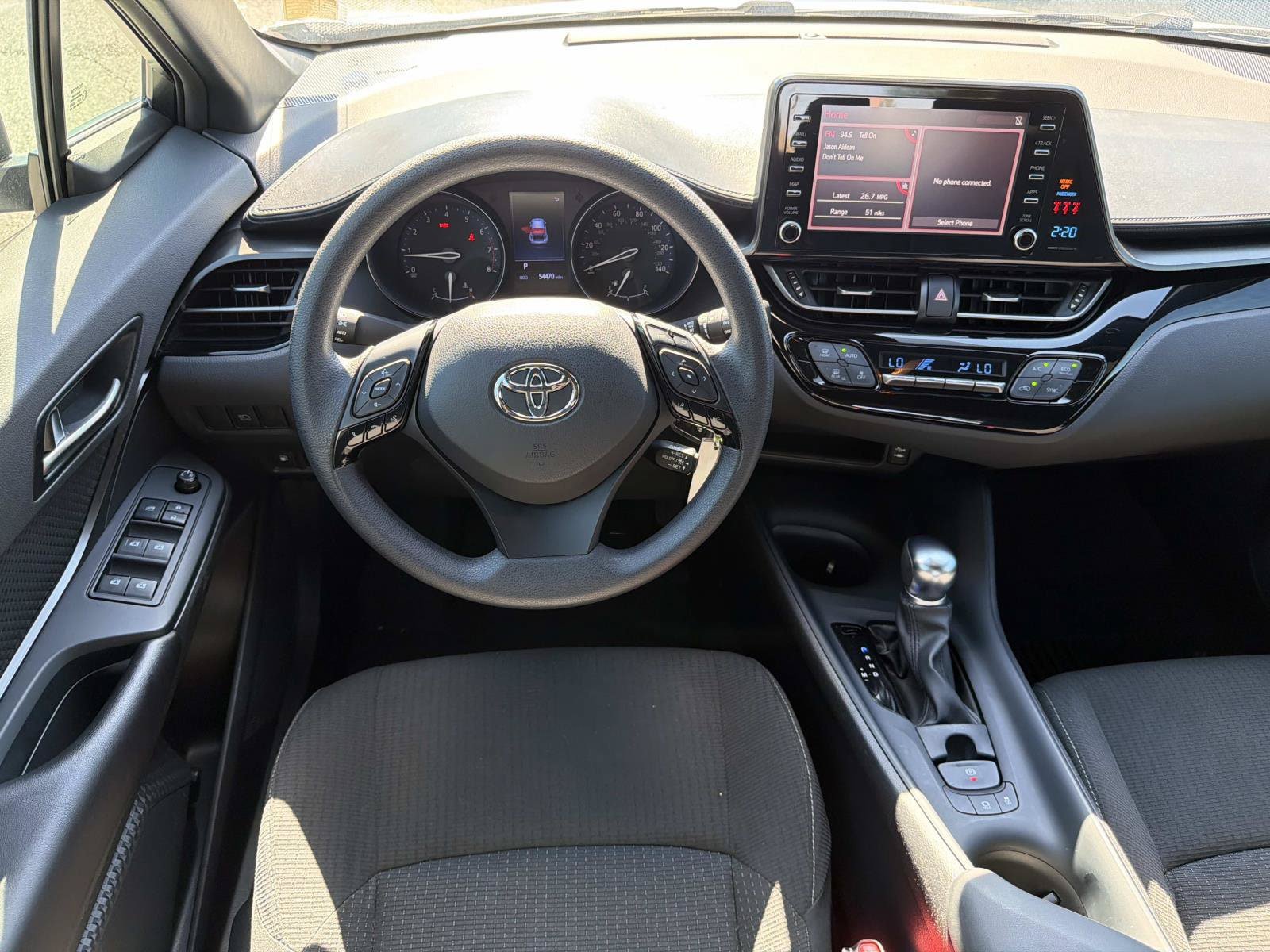 Used 2019 Toyota C-HR LE FWD image 23
