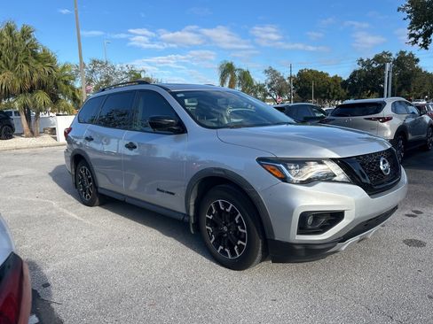Used 2020 Nissan Pathfinder SL image 7