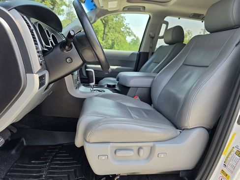 Used 2016 Toyota Sequoia Limited w/ Safety & Convenience Package RWD image 14