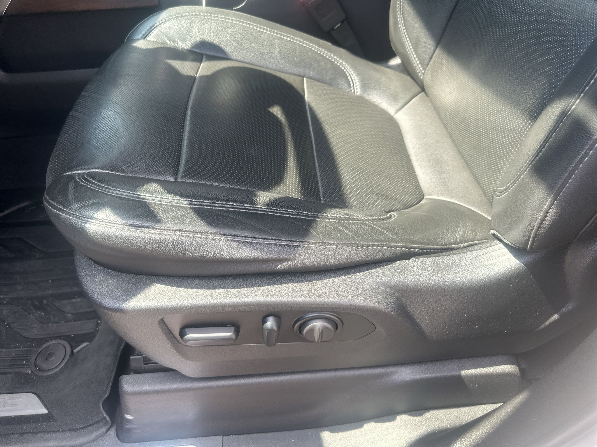 Used 2019 GMC Sierra 1500 SLT w/ SLT Premium Package AWD/4WD image 8
