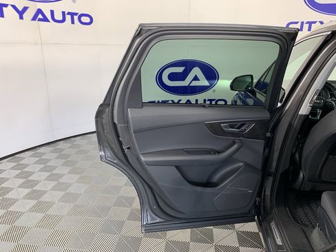 Used 2020 Audi Q7 3.0T Premium Plus w/ Premium Plus Package AWD/4WD image 30