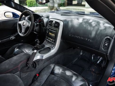 Used 2006 Chevrolet Corvette Z06 w/ Preferred Equipment Group RWD image 16