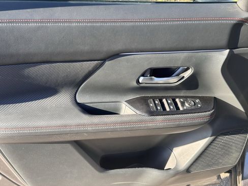 Certified 2025 Nissan Kicks SR w/ Illumination Package image 18