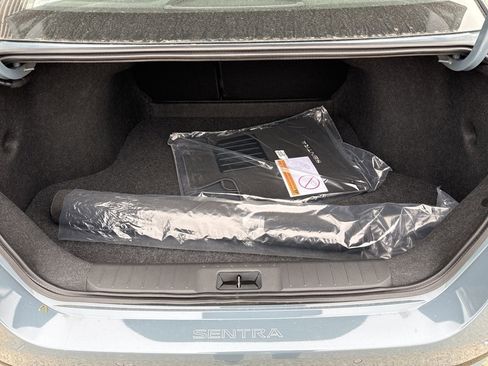 New 2025 Nissan Sentra SR image 19