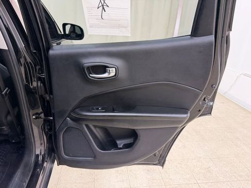 Used 2018 Jeep Compass Latitude w/ Popular Equipment Group image 13