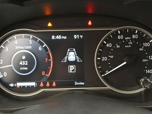 New 2025 Nissan Versa SV w/ Trunk Package image 32