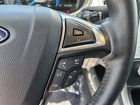 Used 2024 Ford Edge SEL image 20