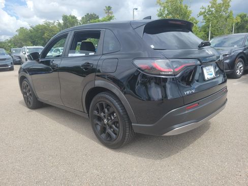 Used 2023 Honda HR-V Sport image 4
