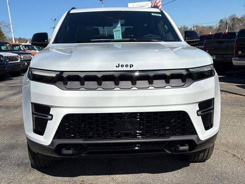 New 2026 Jeep Grand Wagoneer Limited AWD/4WD image 2