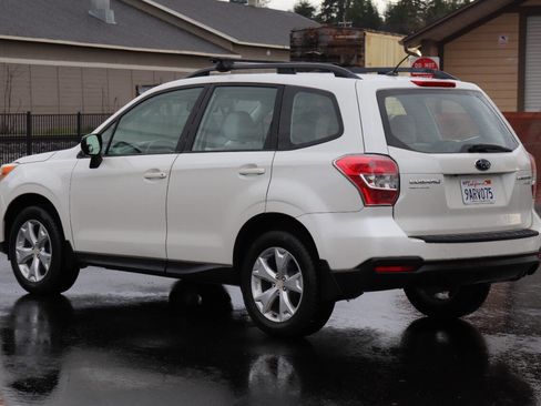 Used 2015 Subaru Forester 2.5i w/ Alloy Wheel Package image 6