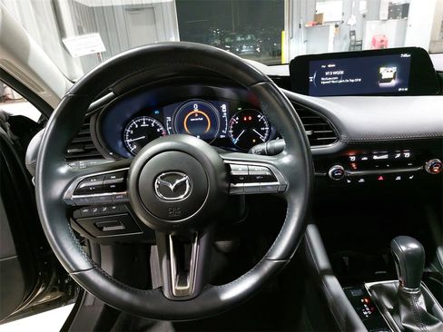Used 2023 MAZDA MAZDA3 s image 17