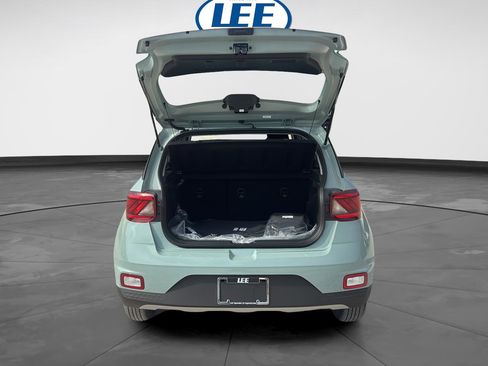 New 2026 Hyundai Venue SE FWD image 17