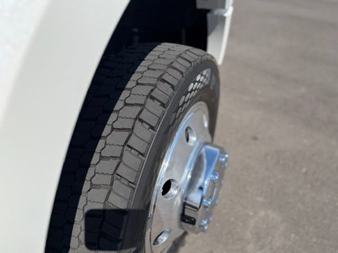 New 2026 Ford F450 Platinum w/ FX4 Off-Road Package AWD/4WD image 14