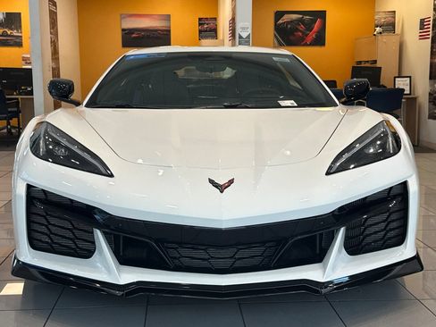 Used 2026 Chevrolet Corvette E-Ray w/ ZER Performance Package AWD/4WD image 9