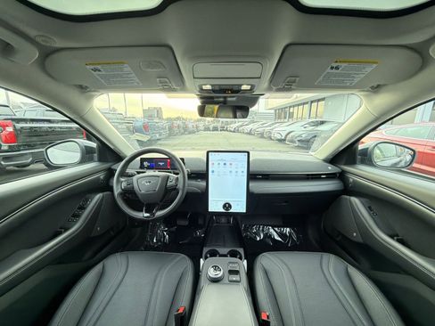 Used 2021 Ford Mustang Mach-E Premium image 23