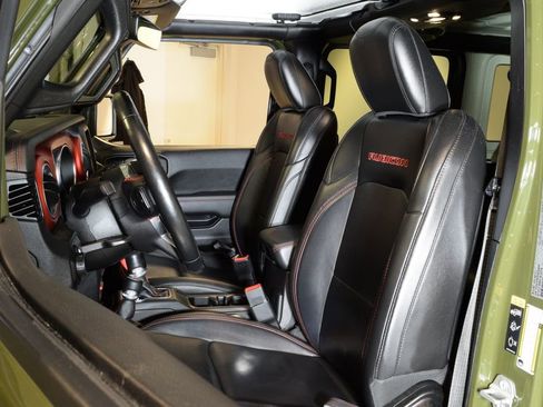 Used 2021 Jeep Wrangler Unlimited Rubicon AWD/4WD image 3