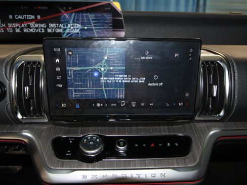 New 2026 Ford Expedition Max Platinum image 13