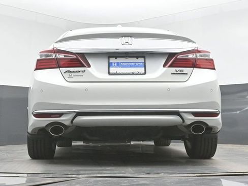 Used 2017 Honda Accord Touring image 44