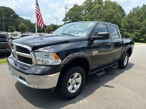 Used 2019 RAM 1500 Tradesman w/ Chrome Appearance Group RWD image 3