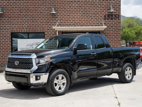 Used 2020 Toyota Tundra SR5 w/ SR5 Upgrade Package AWD/4WD image 1