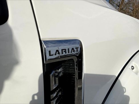 Used 2019 Ford F250 Lariat w/ FX4 Off-Road Package AWD/4WD image 8