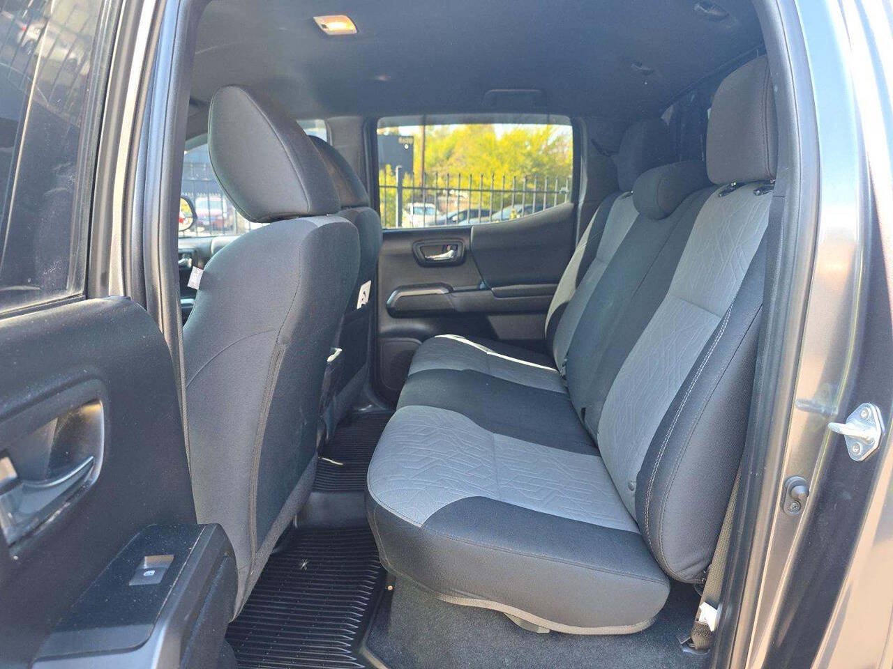 Used 2021 Toyota Tacoma TRD Off-Road w/ Technology Package AWD/4WD image 13