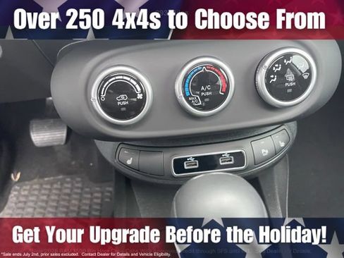 Used 2023 FIAT 500X Pop AWD/4WD image 18