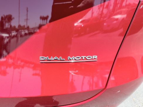Used 2022 Tesla Model Y Performance AWD/4WD image 39