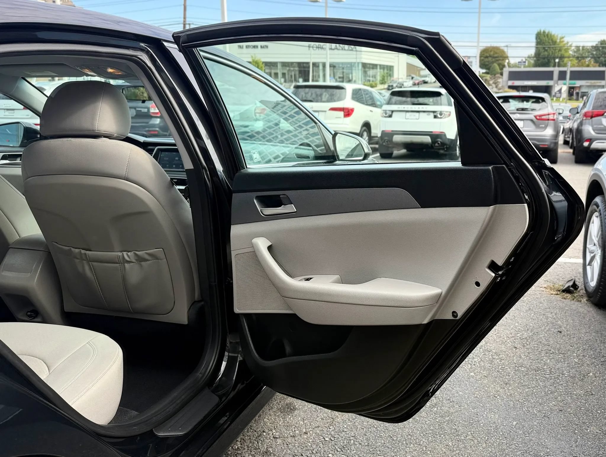 Used 2018 Hyundai Sonata SE FWD image 27