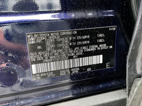 Used 2025 Toyota RAV4 Limited w/ Advanced Technology Package image 16