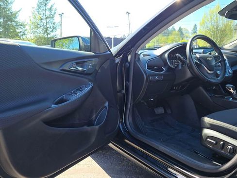 Used 2024 Chevrolet Malibu LT w/ Midnight Edition FWD image 18
