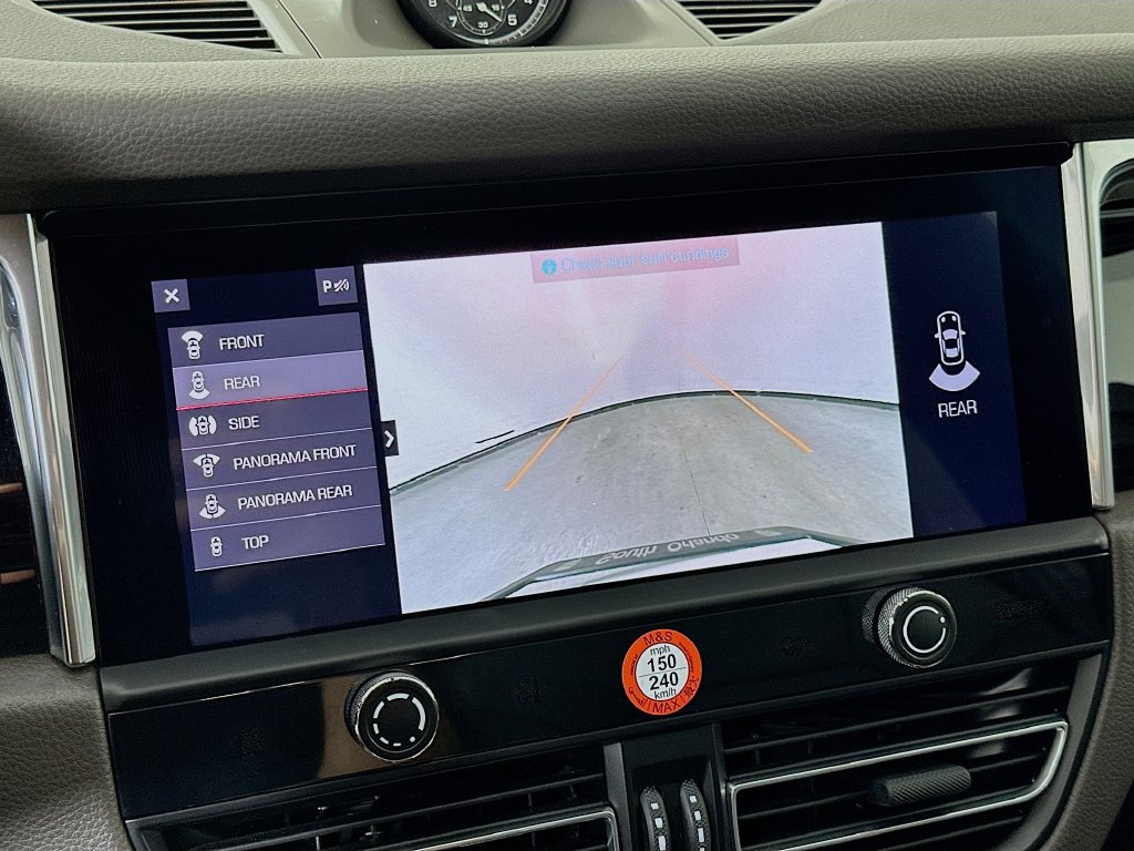 Certified 2025 Porsche Macan AWD/4WD image 17