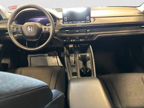 Used 2024 Honda Accord EX image 11