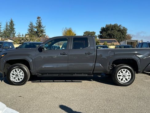 New 2025 Toyota Tacoma SR5 image 6