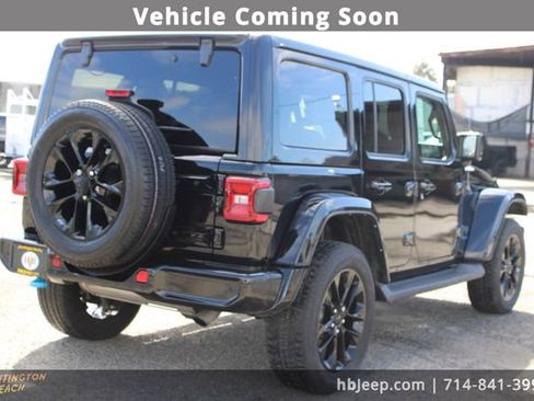 Used 2021 Jeep Wrangler Unlimited Sahara image 5