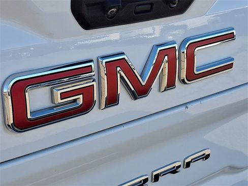 Used 2022 GMC Sierra 2500 AT4 w/ AT4 Premium Plus Package image 27