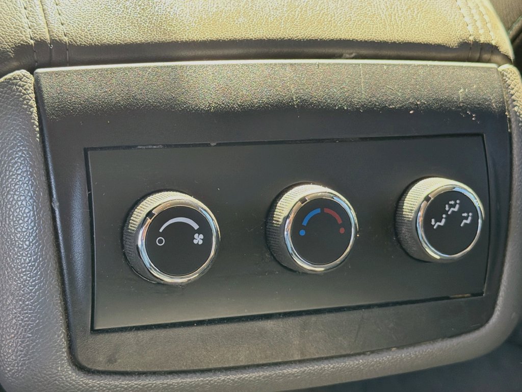 Used 2016 Chevrolet Traverse LT FWD image 24