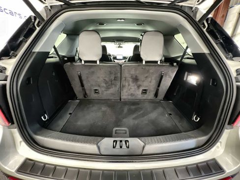 Used 2023 Ford Explorer XLT w/ Equipment Group 202A image 20