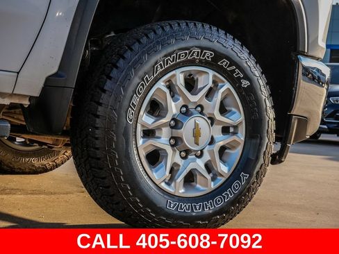 Used 2023 Chevrolet Silverado 2500 LT w/ Convenience Package AWD/4WD image 9