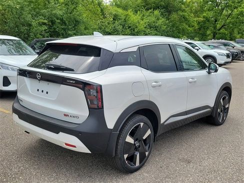 New 2025 Nissan Kicks SR w/ SR Premium Package image 4