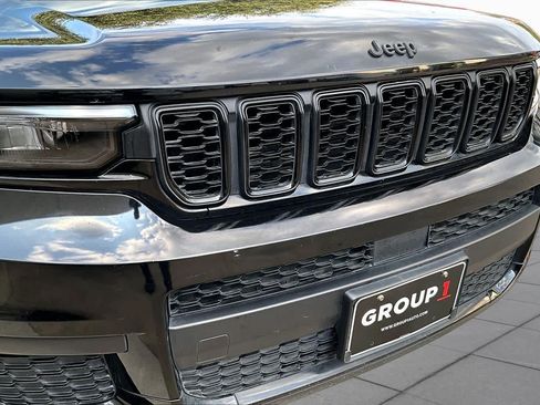 Used 2021 Jeep Grand Cherokee L Laredo AWD/4WD image 30
