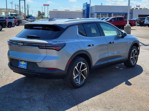 New 2026 Chevrolet Equinox EV LT image 5